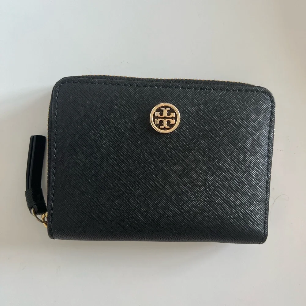 Tory Burch Robinson zip coin case wallet black gold - Picture 1 of 4
